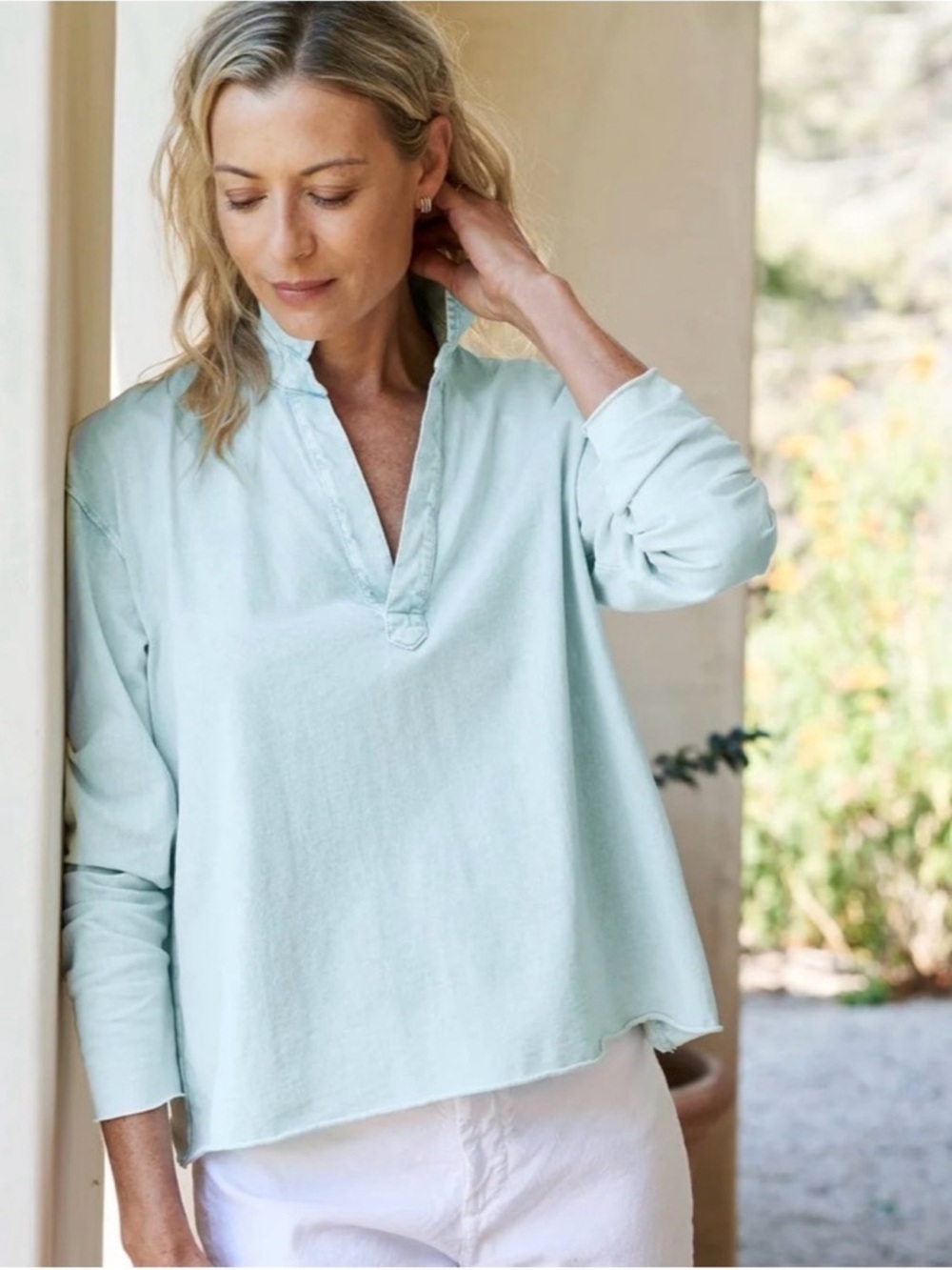 Frank & Eileen Patrick Popover Henley in Mineral Wash - Picture 3 of 9